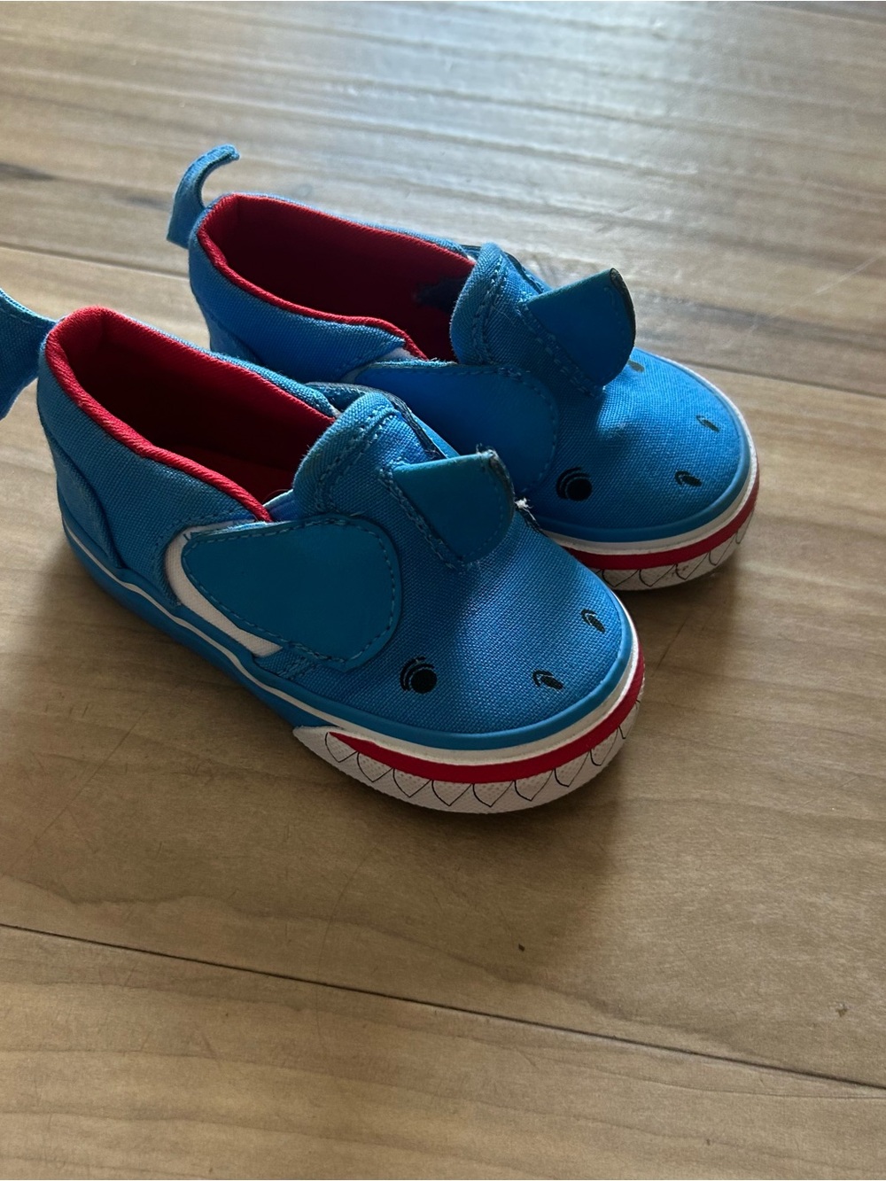 VANS Toddler Shark Slip On Sneakers US Size 4 Shark Design - Blue
